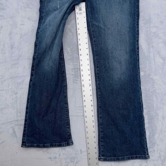STYLE & CO Mid Rise Boot Leg Jeans Size 12 33W NWT Lonesome Blue 0149 . - Picture 7 of 10